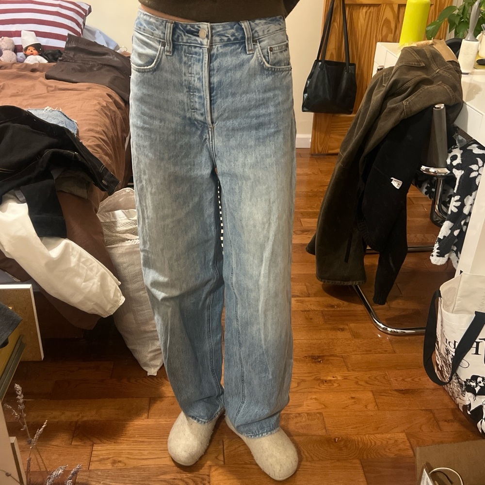 aritzia denim forum light denim jeans size 24